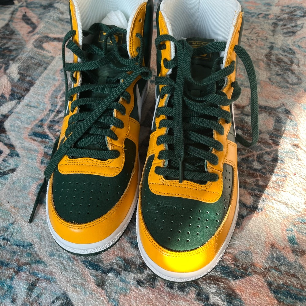 Nike Terminator High Seattle SuperSonics Sneakers